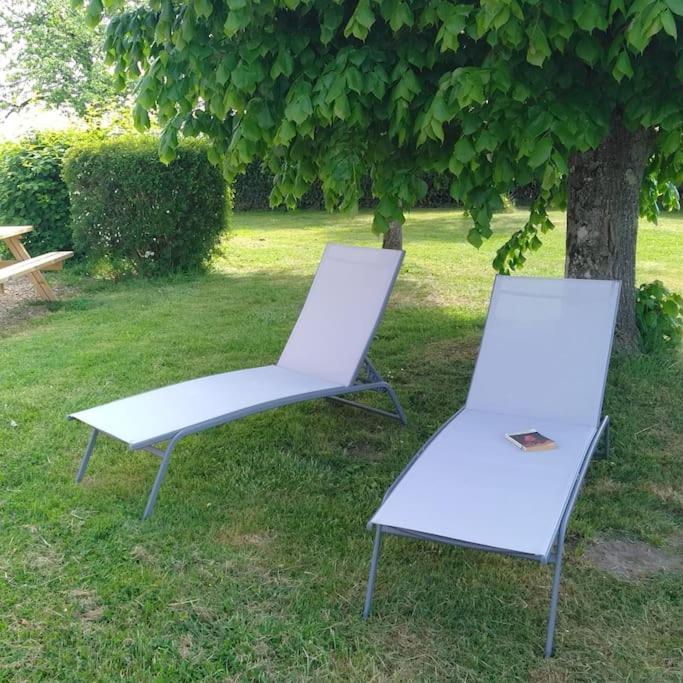 Grande Maison De Plain Pied Avec Jardin Arbore. Champignelles Buitenkant foto