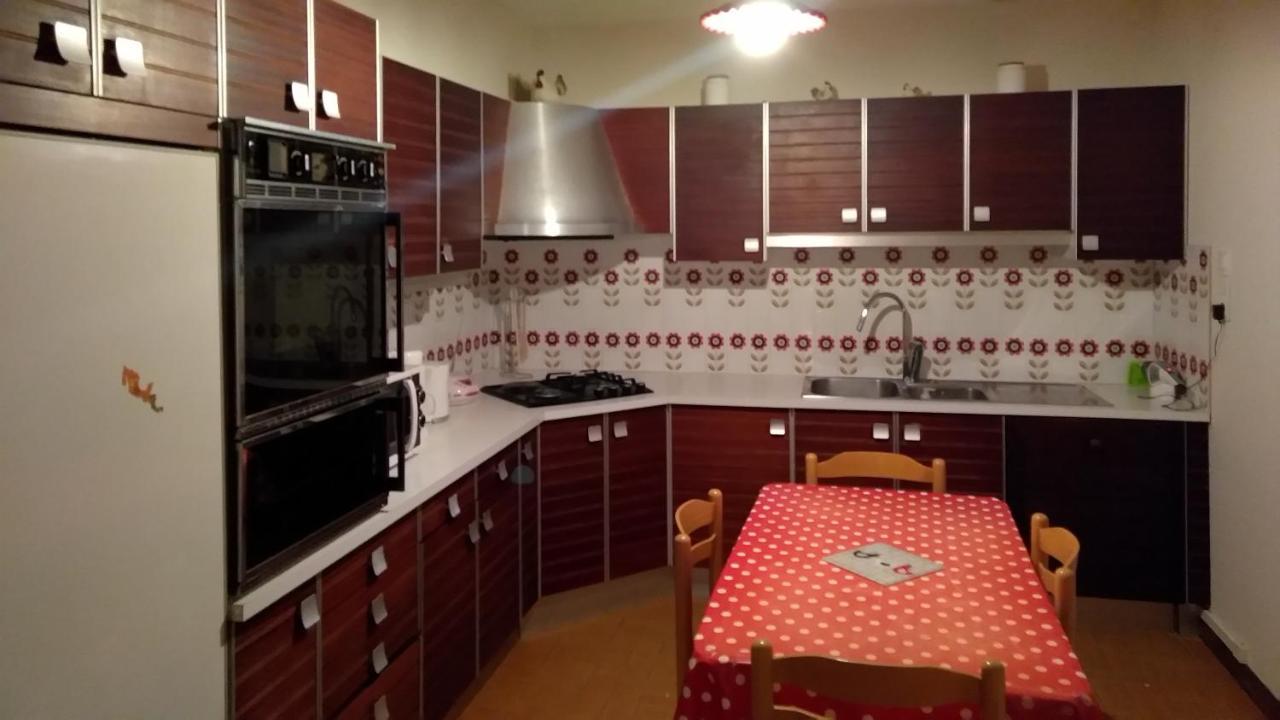 Grande Maison De Plain Pied Avec Jardin Arbore. Champignelles Buitenkant foto